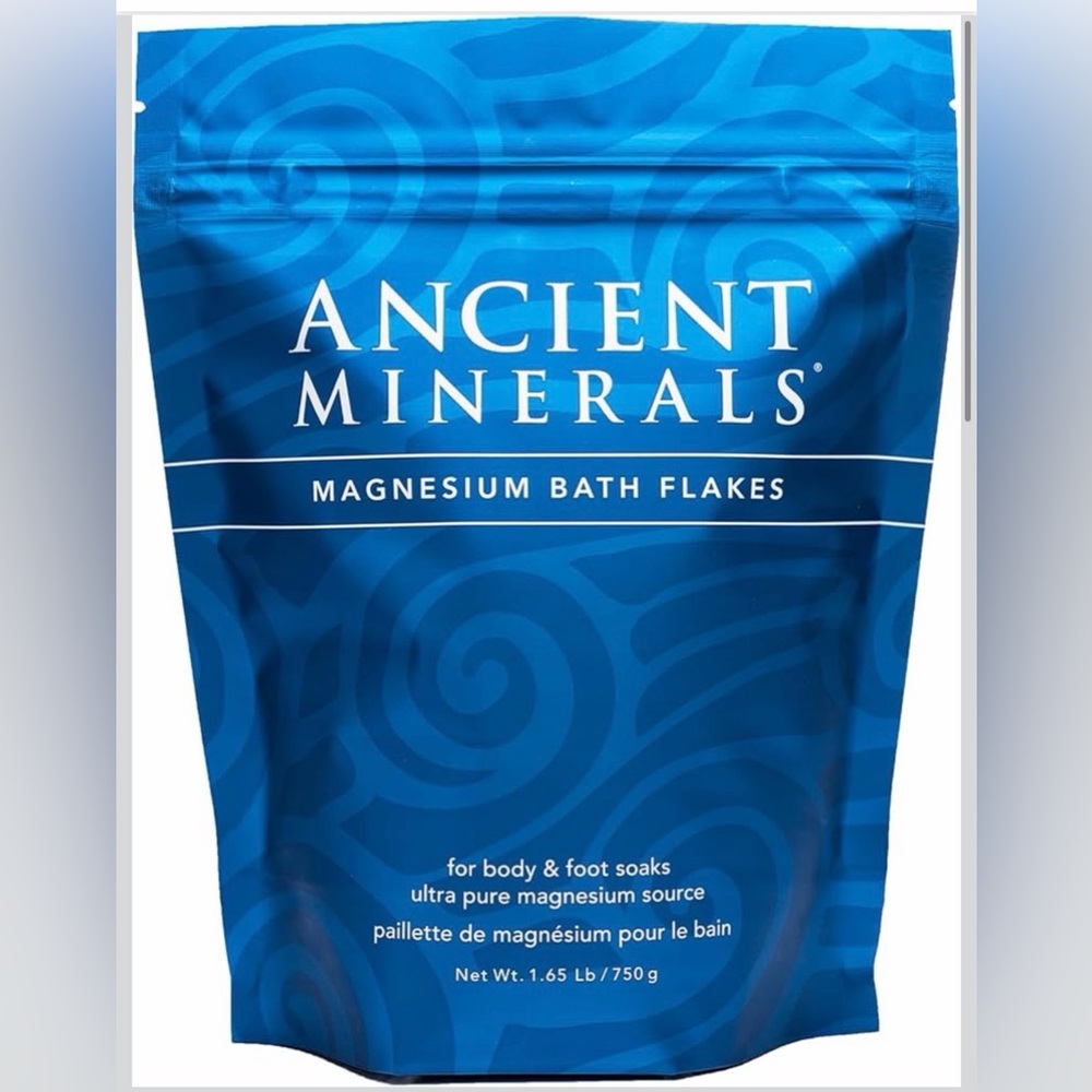 Ancient Minerals Magnesium Bath Flakes Pure GenuineMagnesium Supplement 1.65 lbs
